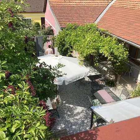 Traubengarten Winkler منزل للإقامة *