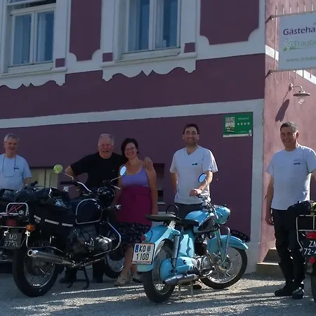 Habitación en casa particular Traubengarten Winkler Niederhollabrunn